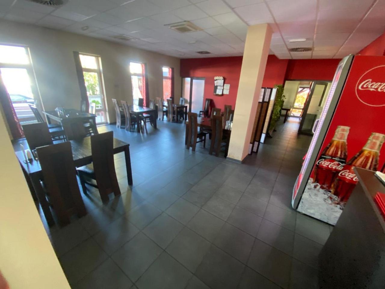 Koi Restaurant And Guest House Żory Εξωτερικό φωτογραφία
